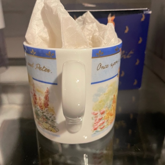 Wedgwood Peter rabbit Millennium 2000 tea cup in original box with certificate - Picture 5 of 9